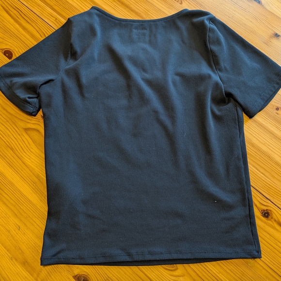 Hollister Black Ribbed Square-Neck Short Sleeve Top with Lace Trim and Bow - Picture 3 of 3